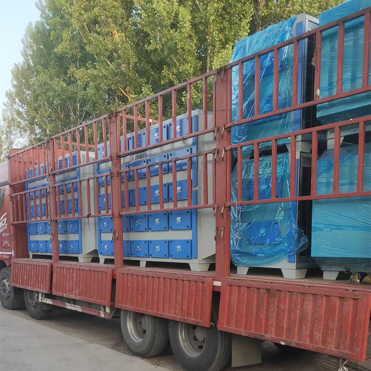 活性炭吸附箱發貨